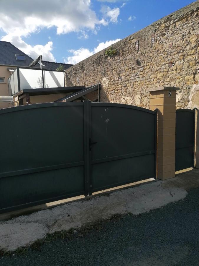 La Brise Marine Maison Renovee Cour Fermee Et Terrasse 800 M Plage Omaha Beach Avec Table De Ping Pong Proche Port En Bessin Vierville-sur-Mer Exterior foto